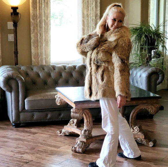 Luscious Coyote Fur Stroller sz M - Picture 17 of 17